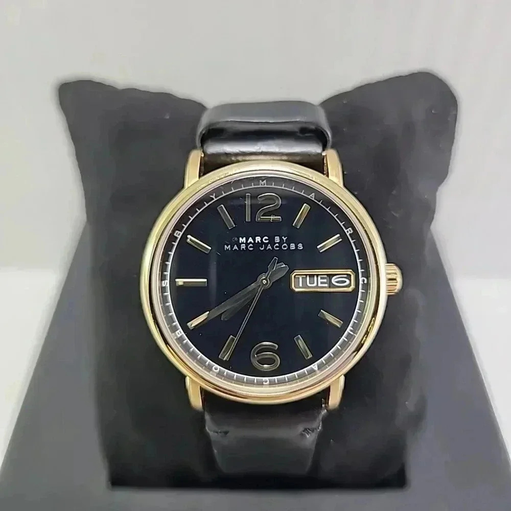 Womens Marc by Marc Jacobs MBM8651 Fergus Day Date 38MM Gold Watch New Battery